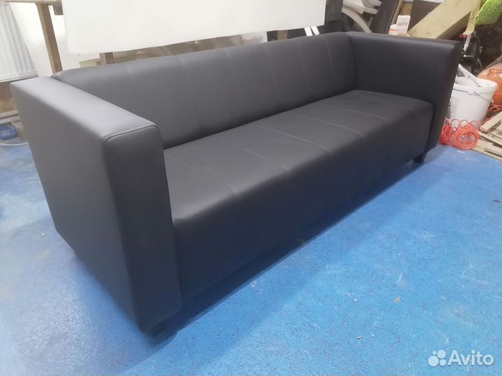 Диван для офиса Вертикаль 2м чёрный матовый