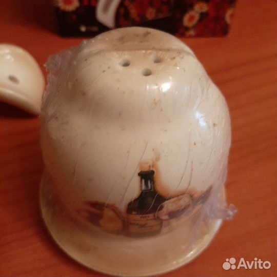 Новые. Набор солонок, ёмкость для масла