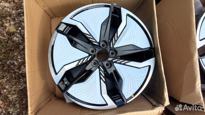 Диски колесные Voyah Passion R20