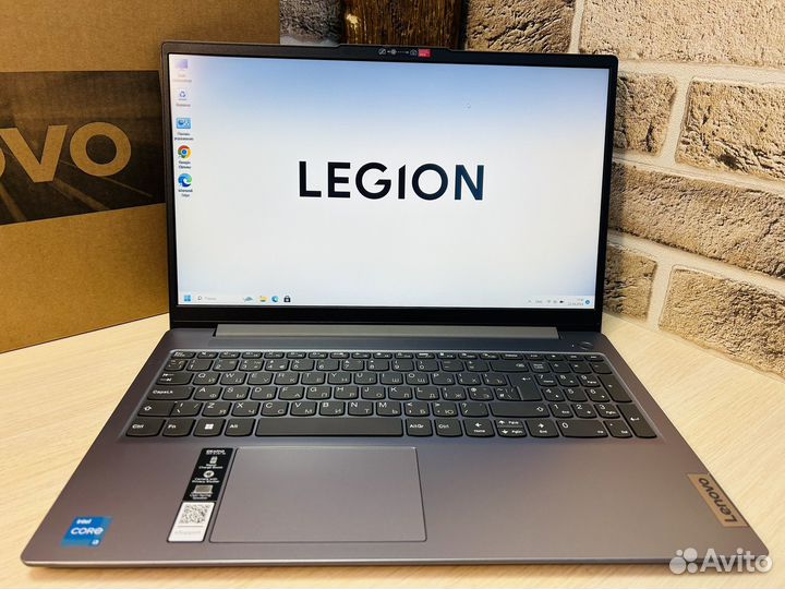 Новый мощный 2024г Lenovo 6 ядер i3-1305U/8/SSD256