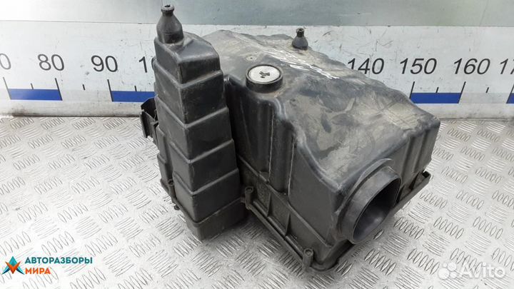 Корпус воздушного фильтра Land Rover