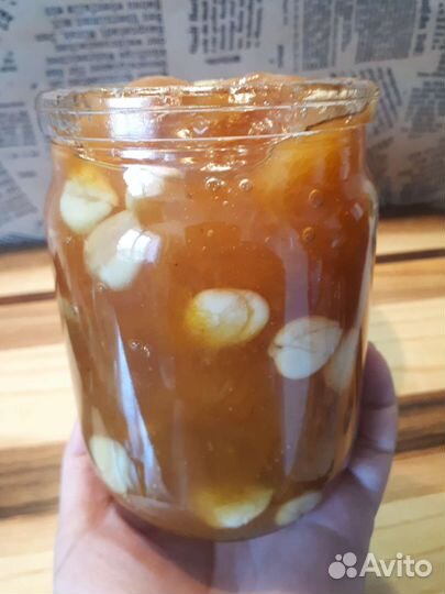 Абрикосовое варенье с орешками