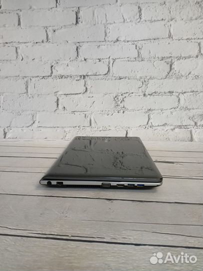 Игровой ноутбук Samsung