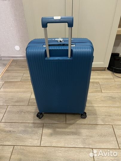 Чемодан samsonite новый M