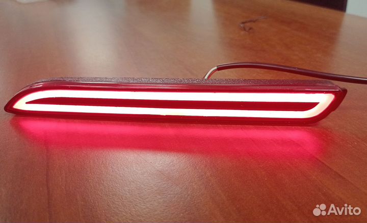 Светодиодные отражатели в задний бампер Toyota