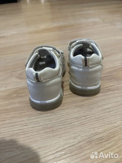 Сандалии для девочки 23 размер