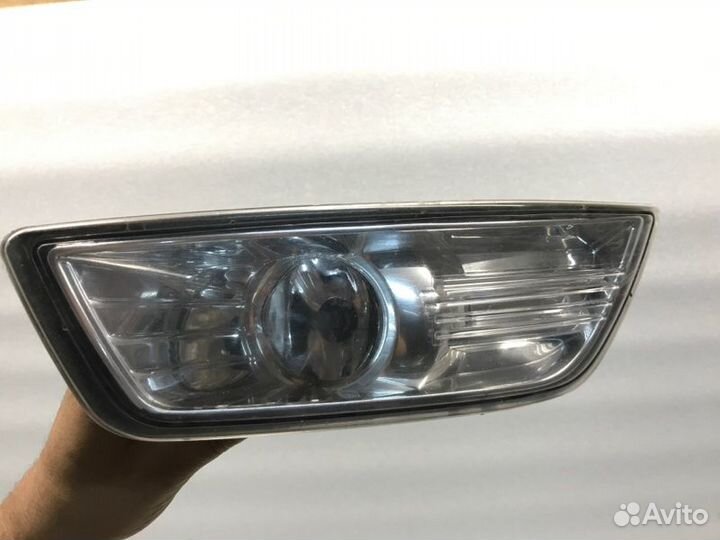 Фара противотуманная левая Ford Mondeo седан 2.3