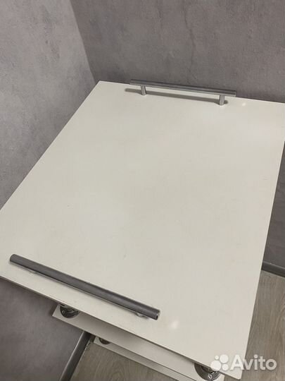 Тележка косметологическая