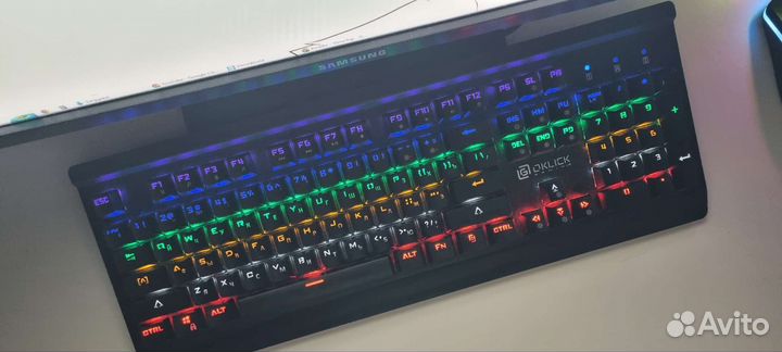 Игровая клавиатура с подсветкой