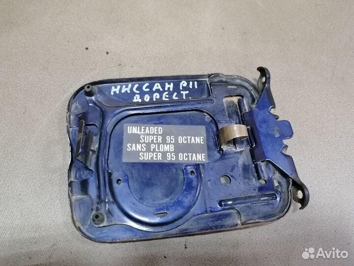 Лючок бензобака Nissan Primera P11 1996-2002