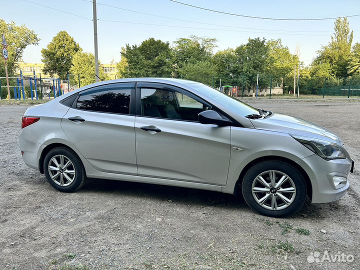 Hyundai Solaris 1.4 AT, 2015, 176 000 км