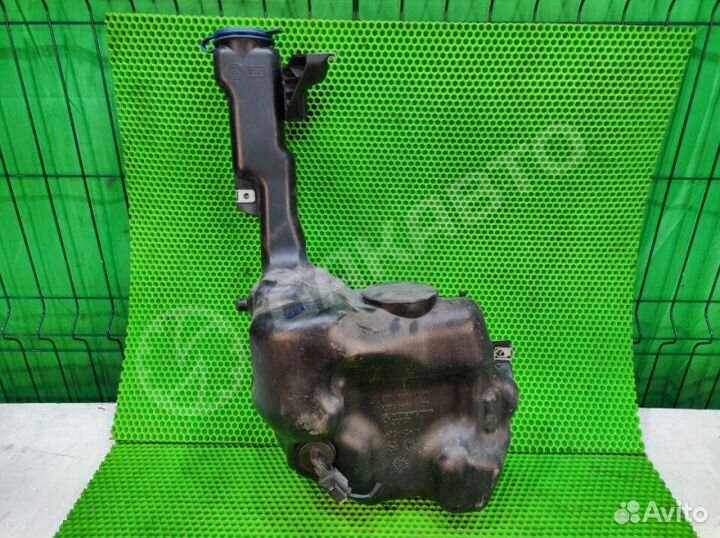 Бачок омывателя лобового стекла Mercedes-Benz C