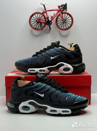 Кроссовки Nike Air Max Tn Plus