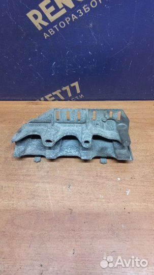 Кронштейн впускного коллектора Renault Symbol 2