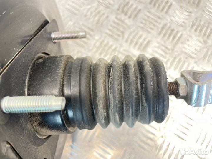 Вакуумный усилитель тормозов Toyota Corolla