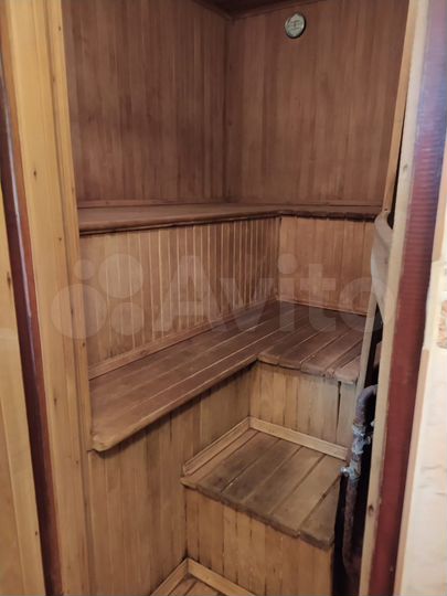 Дом 311 м² на участке 10 сот.