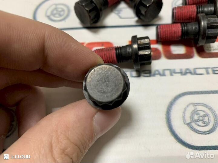 Болт маховика на toyota chaser JZX100 1jzgte, 2jzge, 1zzfe, 2zzge, 2grfks, 3zzfe, 4zzfe