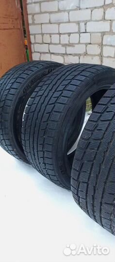 Dunlop Graspic DS2 235/45 R17