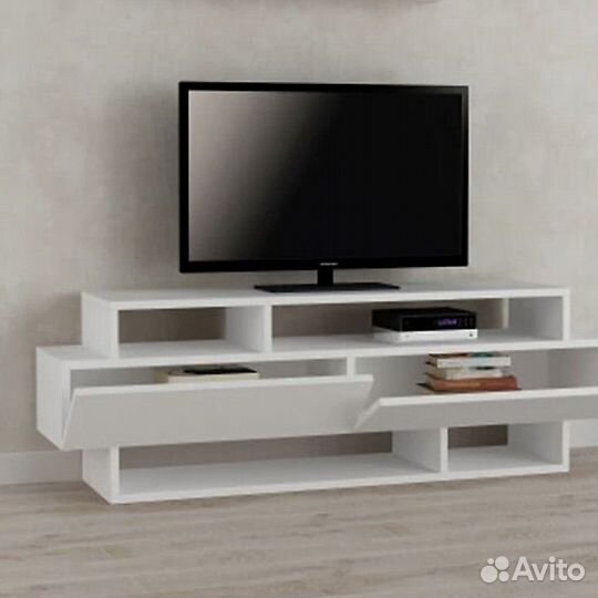 Тумба под телевизор белая