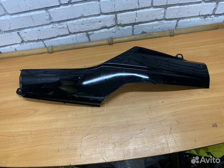 Боковина левая Yamaha YP250 Majesty SV