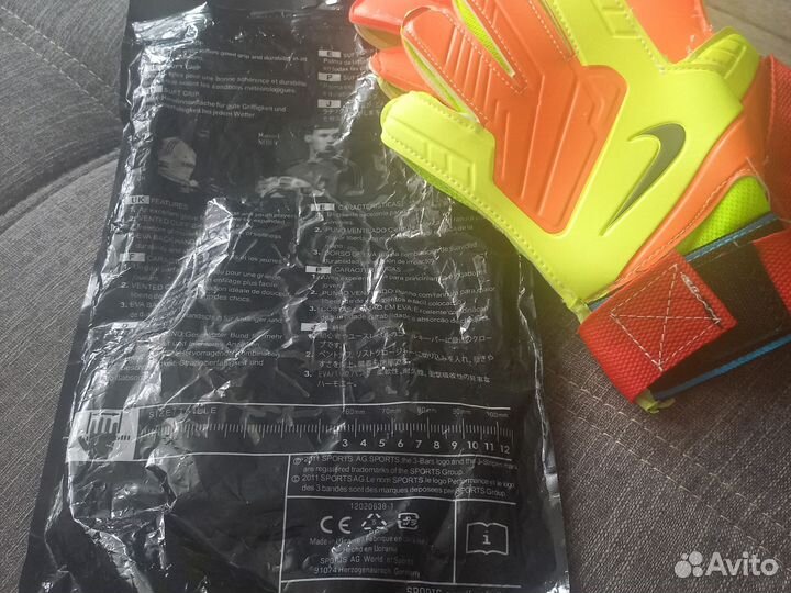 Вратарские перчатки nike