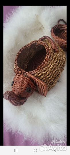 Плетёные корзинки, велосипед, слоник