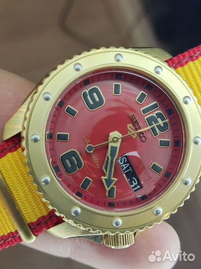 Seiko 5 Sports srpf24K1 Zangief Street Fighter Lim