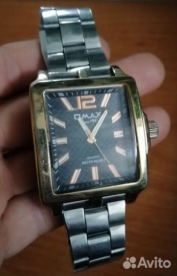 Часы кварцевые Omax