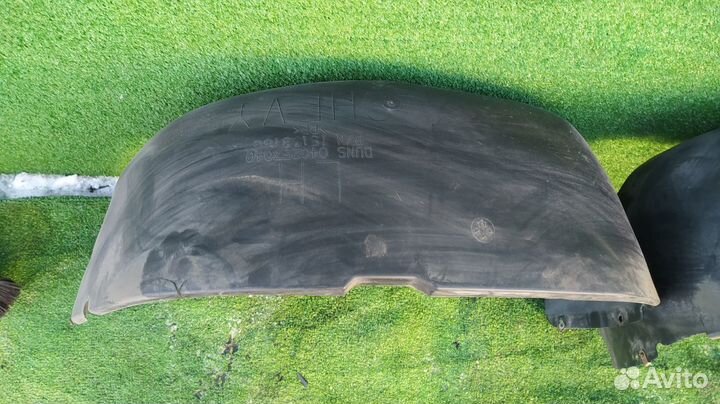 Подкрылки задние пара Chevrolet Trailblazer LL8