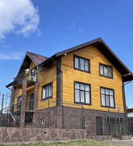 Дом 240 м² на участке 10 сот.