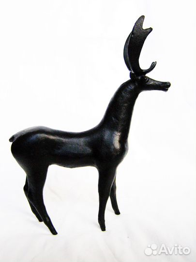 Молодой олень. Каслинское литье. Касли