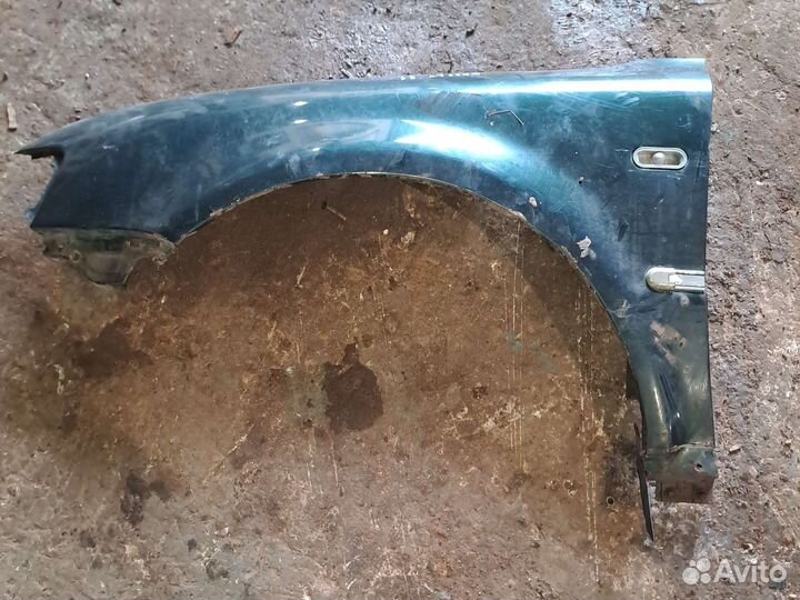 Крыло переднее левое Volkswagen Passat B5