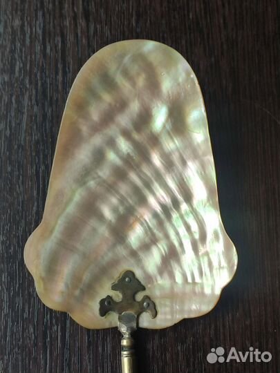 Лопатка сервировочная из перламутра (раковины)
