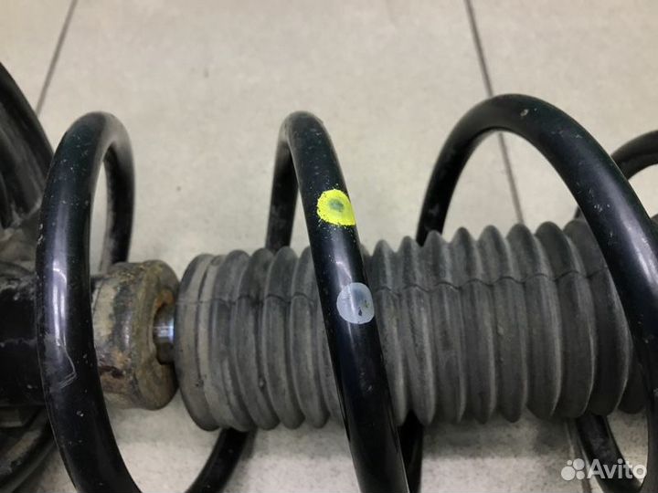 Амортизатор задний правый Toyota Camry V50 2.5