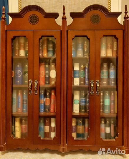 Миниатюрные книги Диагостини+ шкафчик