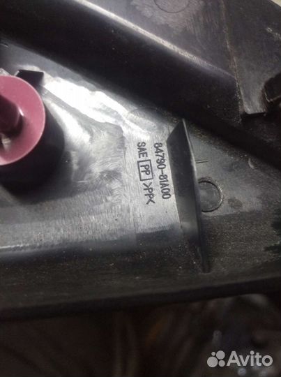 Заглушка зеркала внутренняя левая Джимни