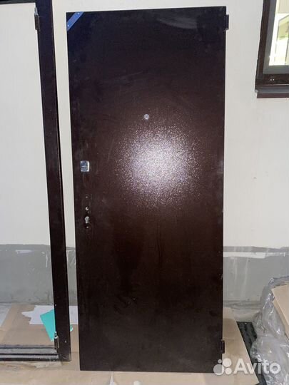 Железная дверь