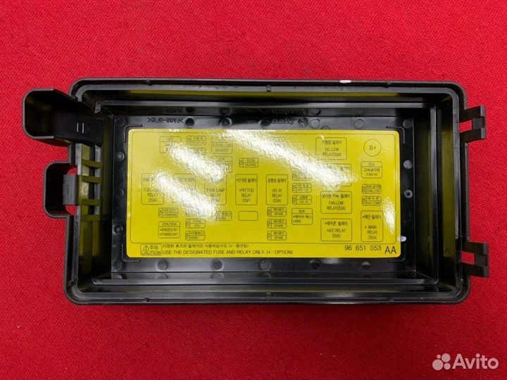 Крышка блока предохранителей Chevrolet Aveo T250