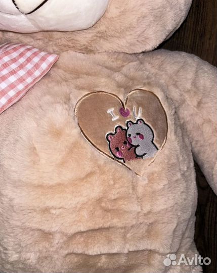 Большой плюшевый мишка