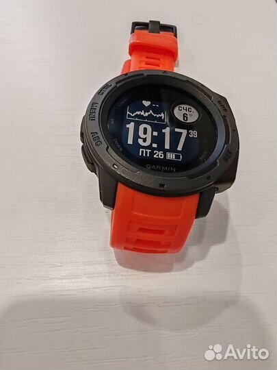 Часы Garmin instinct