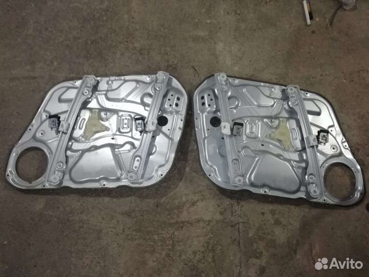 Hyundai i30 FD стеклоподъемник правый