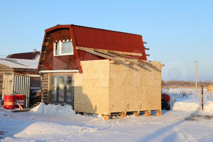 Дом 25 м² на участке 6 сот.