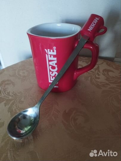 Чашка и ложка nescafe