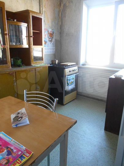 2-к. квартира, 50 м², 4/10 эт.