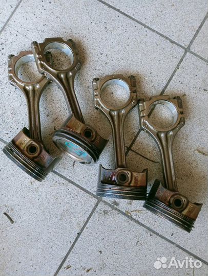 Поршень с шатуном Volkswagen Polo 5 cfna 2013