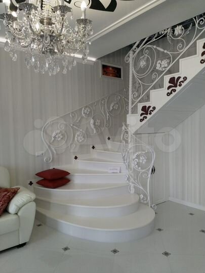 3-к. квартира, 105 м², 3/3 эт.