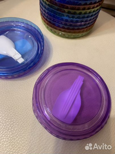 Крышки пластиковые разные виды 70 шт