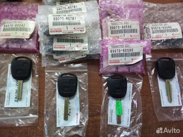 Ключ зажигания в сборе оригинал TLC 100, LX470