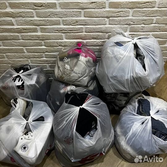 Пакеты с вещами