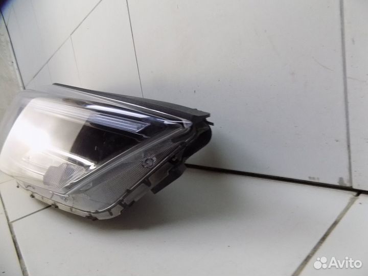 Фара правая Hyundai Tucson